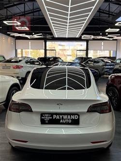 تسلا موديل 3